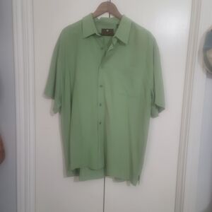 Men's Casual Short-Sleeve Button-Down Shirt in Sage Green